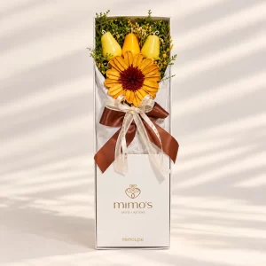 Box con velas aromáticas en forma de tulipanes y girasol eterno de Mimos